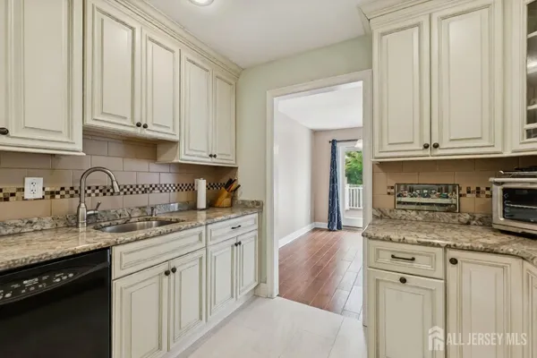 $450,000 | 92 Lexington Circle, Old Bridge, NJ 07747