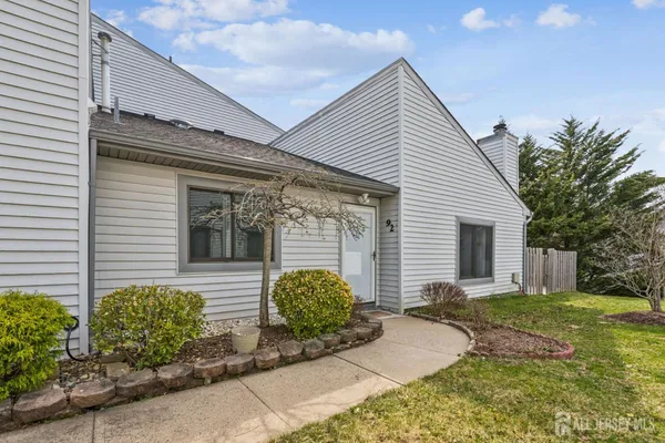 $450,000 | 92 Lexington Circle, Old Bridge, NJ 07747