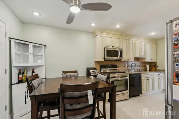 $450,000 | 92 Lexington Circle, Old Bridge, NJ 07747