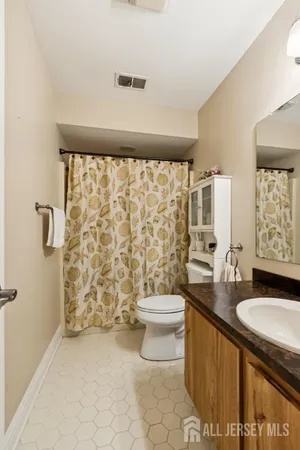 $450,000 | 92 Lexington Circle, Old Bridge, NJ 07747