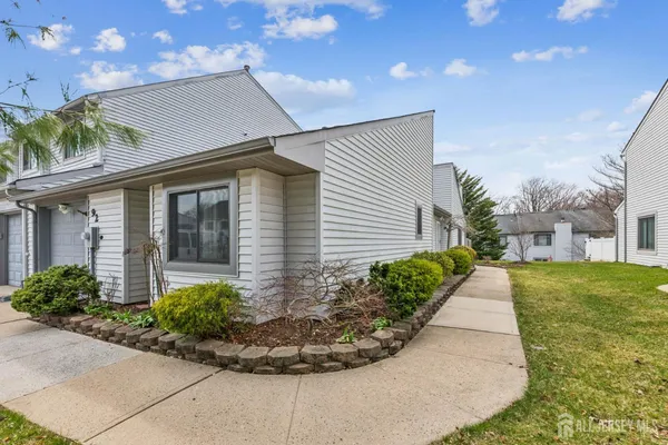 $450,000 | 92 Lexington Circle, Old Bridge, NJ 07747