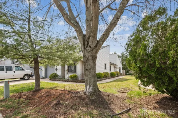 $450,000 | 92 Lexington Circle, Old Bridge, NJ 07747