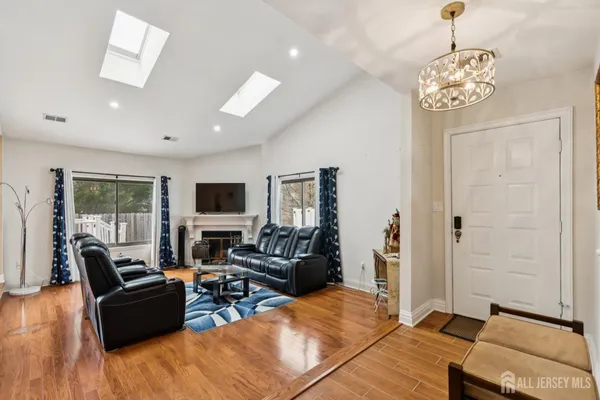 $450,000 | 92 Lexington Circle, Old Bridge, NJ 07747