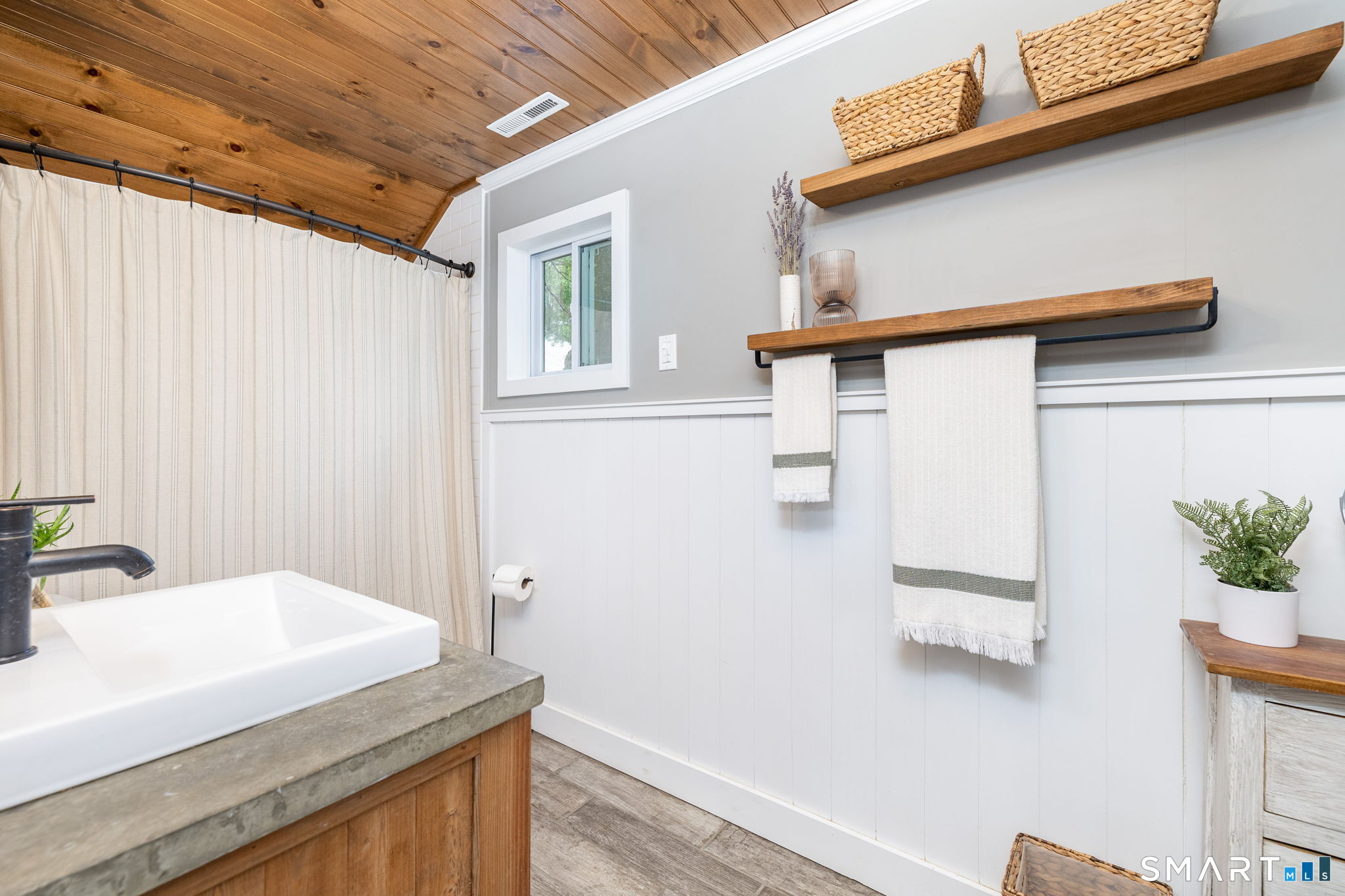 15 Gray Pine Common, Unit 15 Avon, CT 06001 - Photo 24 of 40