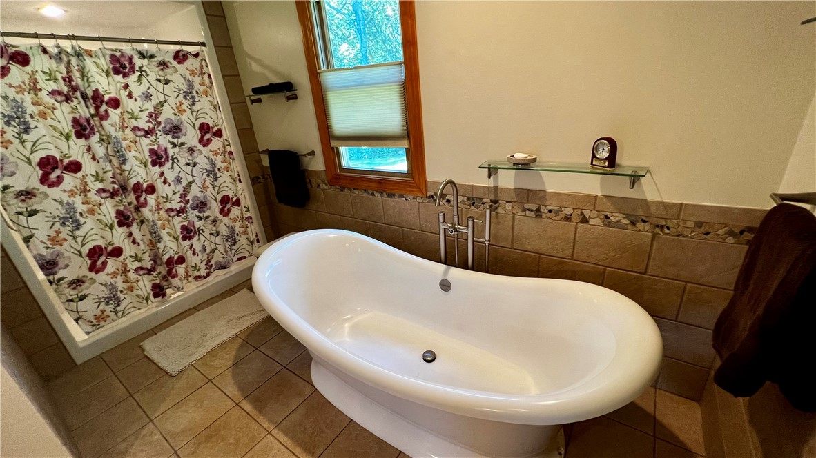 11 Robin Way Westerly, RI 02891 - Photo 13 of 30