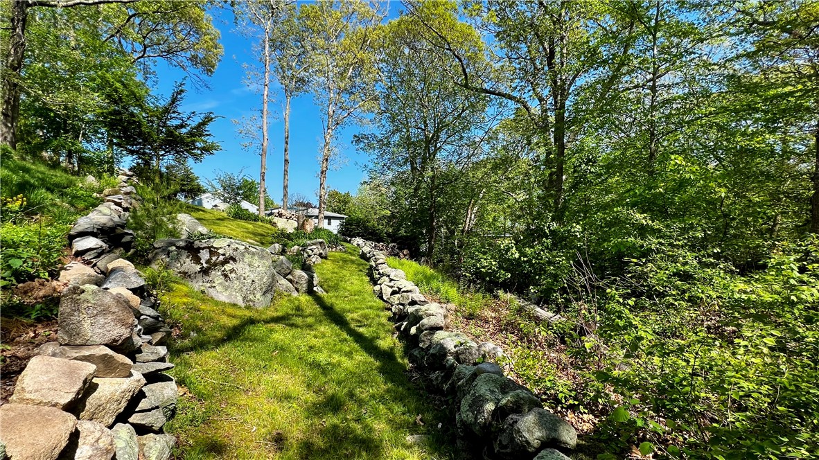 11 Robin Way Westerly, RI 02891 - Photo 27 of 30