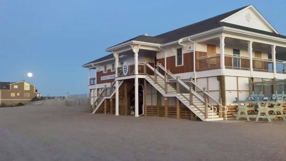 11 Robin Way Westerly, RI 02891 - Photo 28 of 30 Town Beach Pavilion