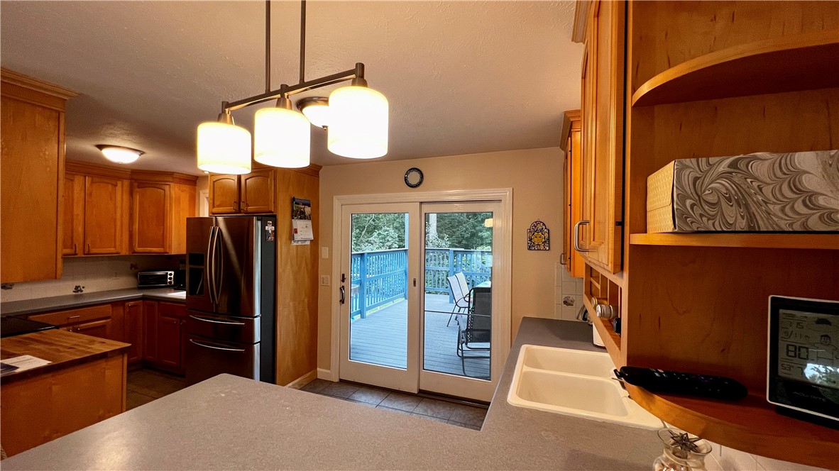 11 Robin Way Westerly, RI 02891 - Photo 7 of 30