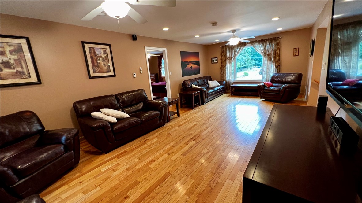 11 Robin Way Westerly, RI 02891 - Photo 9 of 30