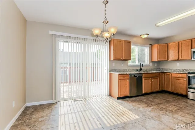 $1,920 | 32 Great Owls Way, Winfield, MO 63389