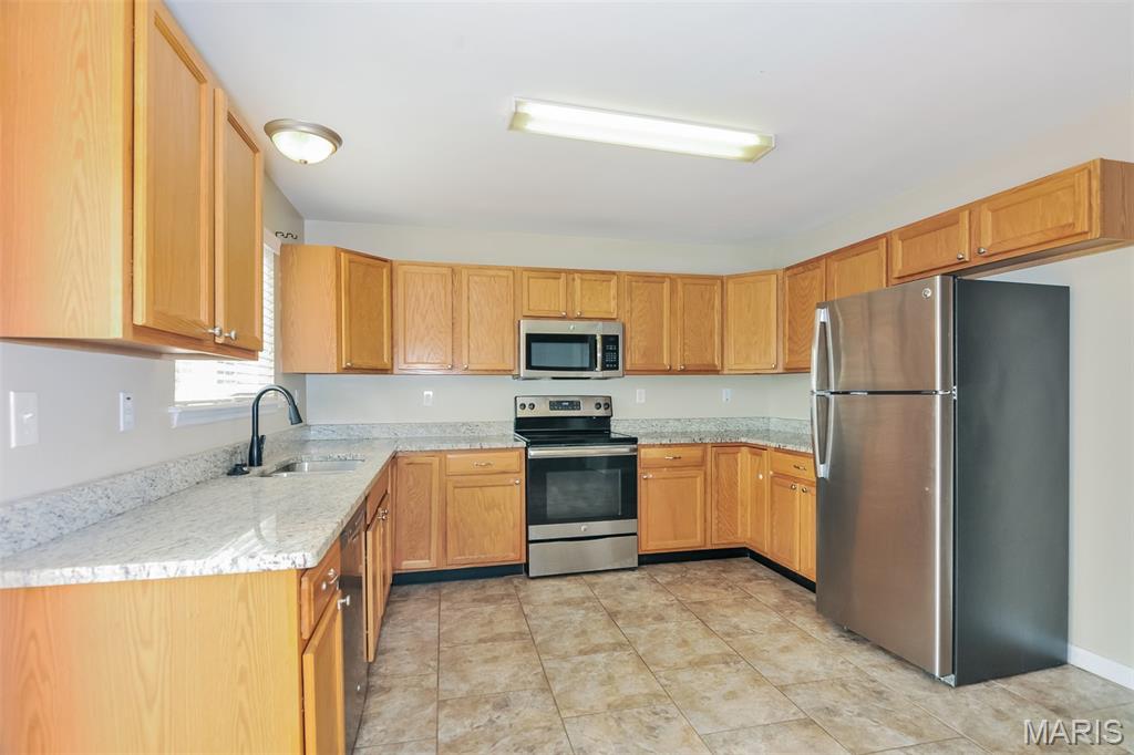 32 Great Owls Way Winfield, MO 63389 - Photo 9 of 18