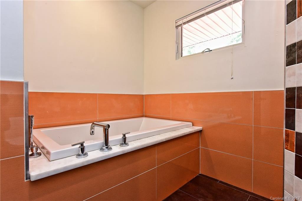 1026 Lansdowne Road Charlotte, NC 28270 - Photo 16 of 24 Gallery Image 16