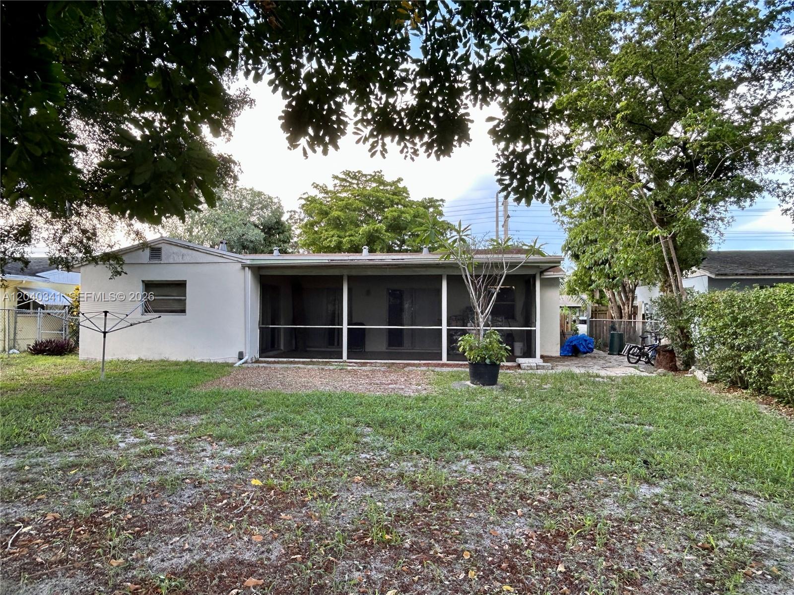 7262 Southwest 1st Street Margate, FL 33068 - Photo 3 of 6