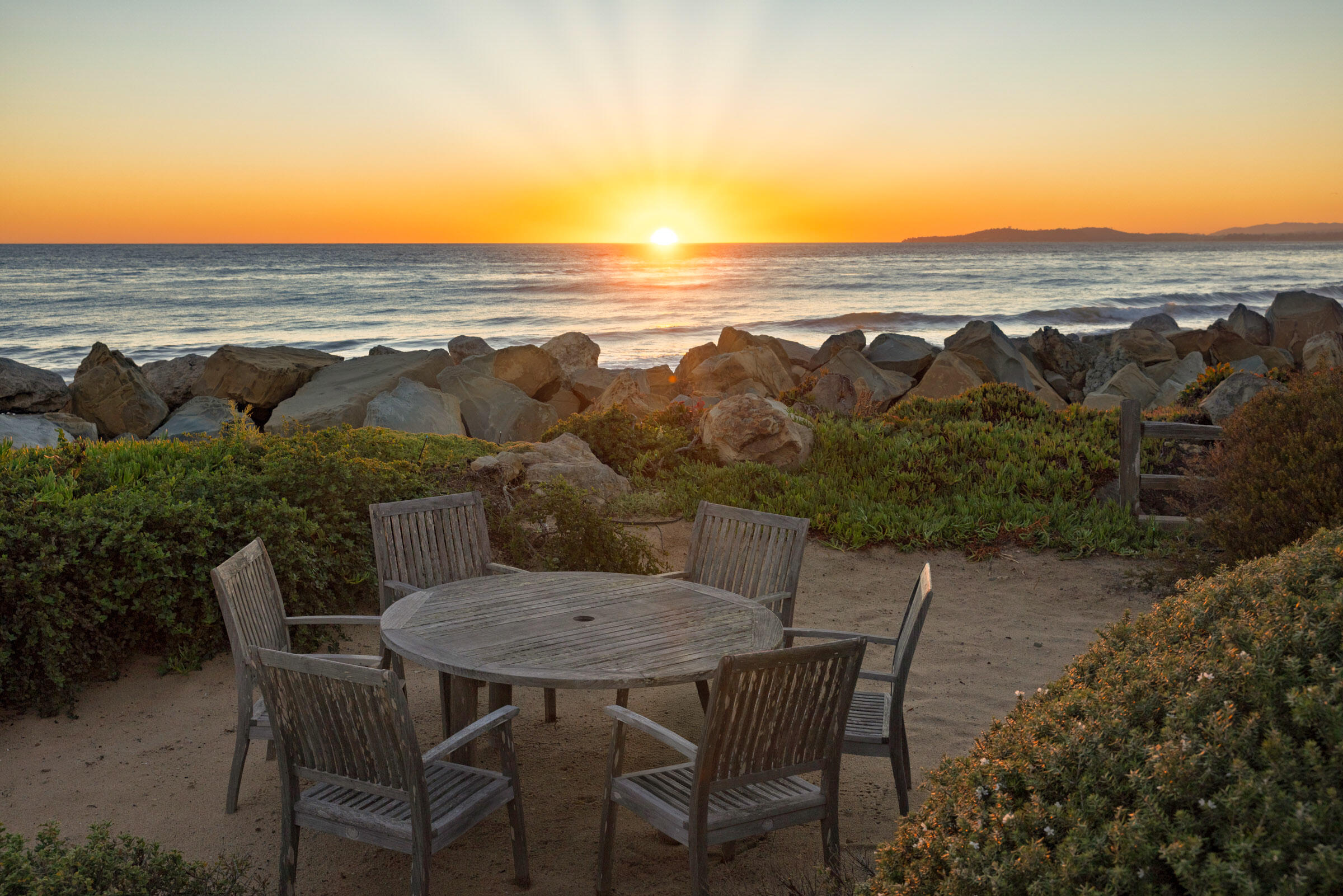 571 Sand Point Road Carpinteria, CA 93013 - Photo 28 of 49 571 Sand Point_3-25