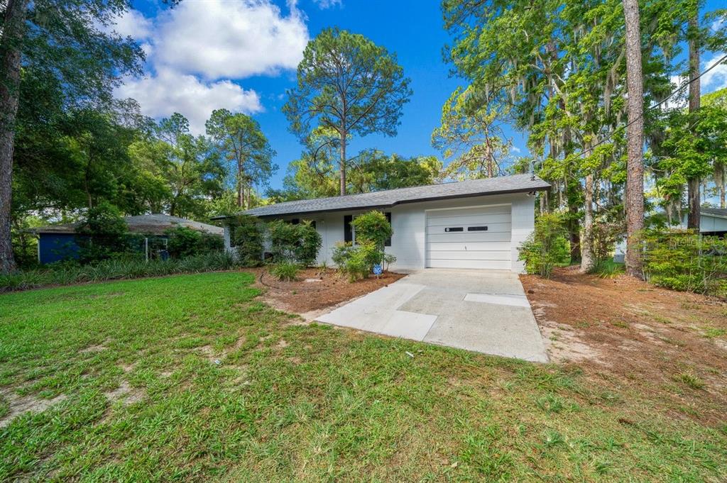 26550 Fishermans Road Paisley, FL 32767 - Photo 7 of 35