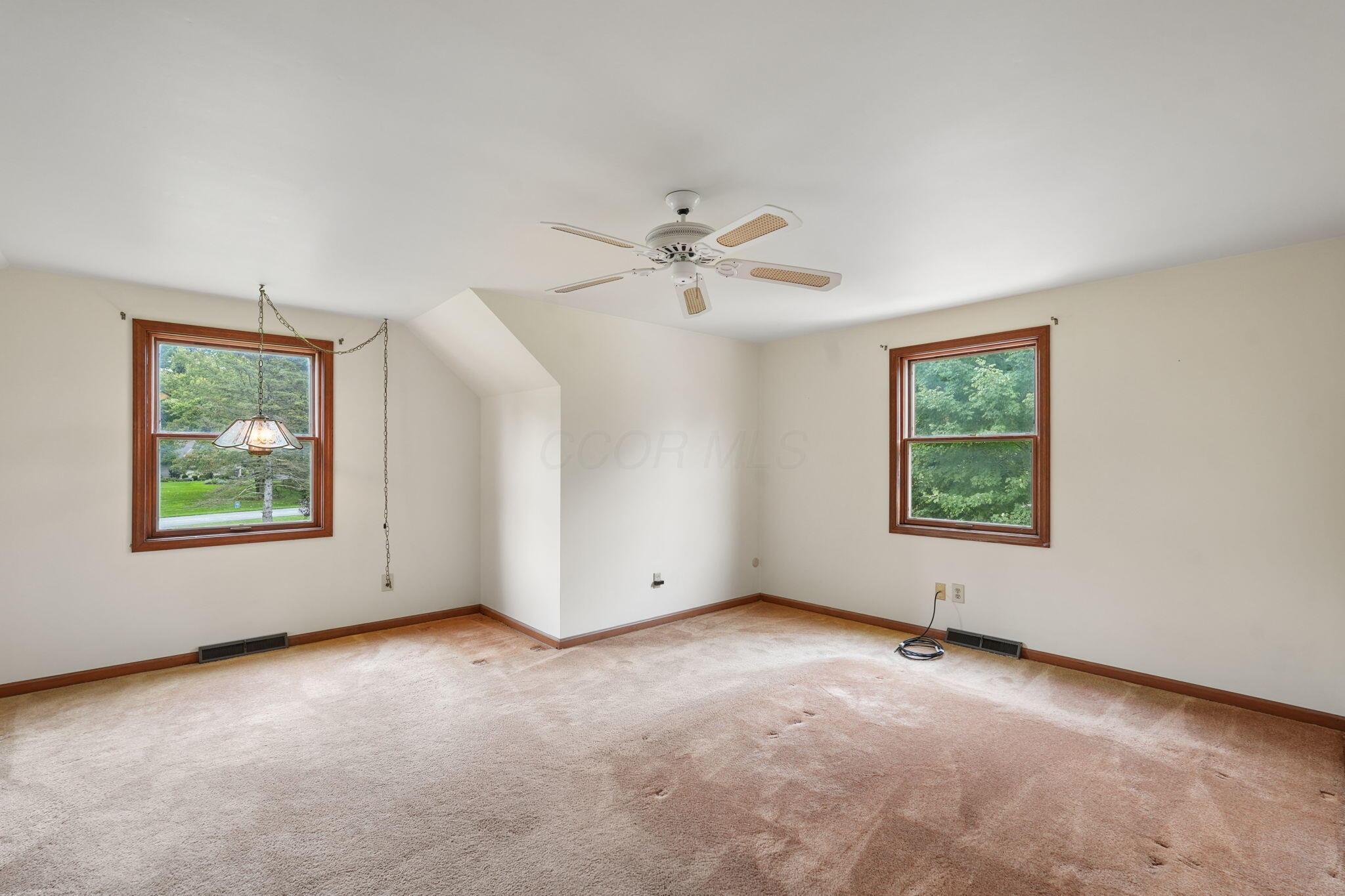 898 Plum Ridge Columbus, OH 43213 - Photo 31 of 45 28-web-or-mls-898-plum-ridge-road