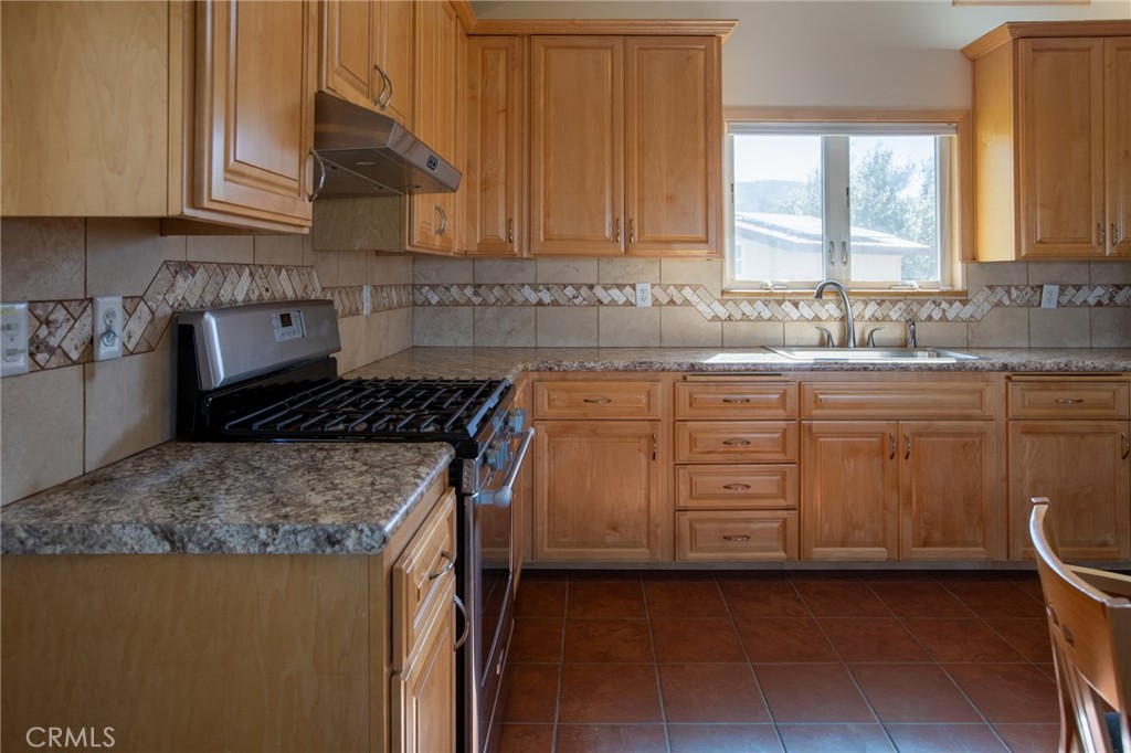 44981 Todd Eymann Road Dunlap, CA 93621 - Photo 18 of 74