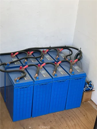 a view of a dry yard