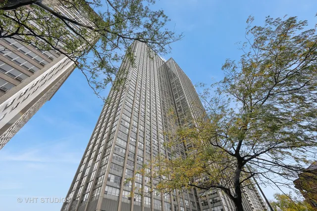 $224,700 | 655 West Irving Park Road, Unit 5413, Chicago, IL 60613