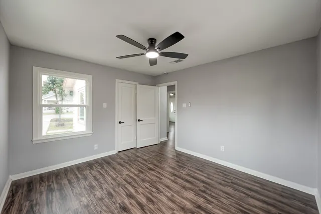 $1,948 | 513 Barkley Street, Houston, TX 77022