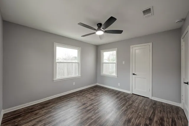 $1,948 | 513 Barkley Street, Houston, TX 77022