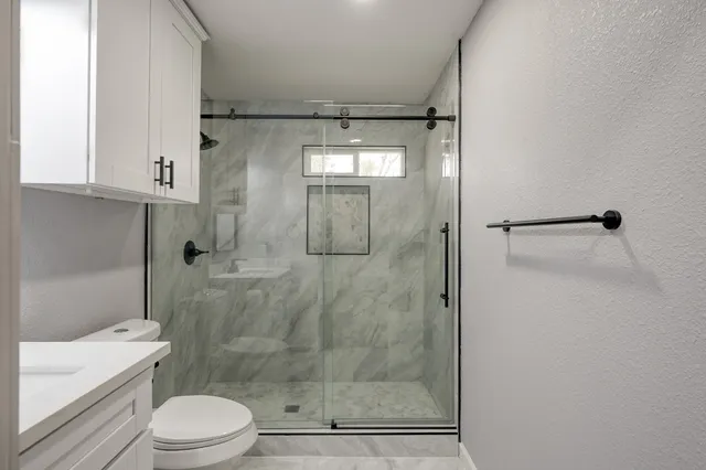 $1,948 | 513 Barkley Street, Houston, TX 77022