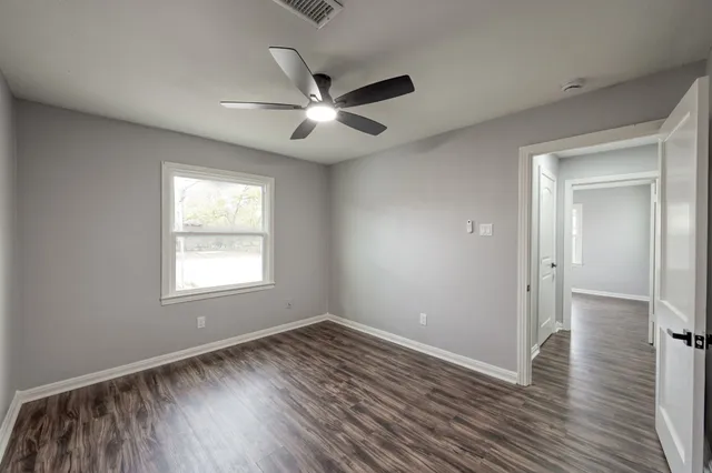 $1,948 | 513 Barkley Street, Houston, TX 77022