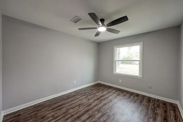 $1,948 | 513 Barkley Street, Houston, TX 77022