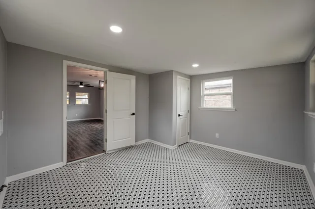 $1,948 | 513 Barkley Street, Houston, TX 77022