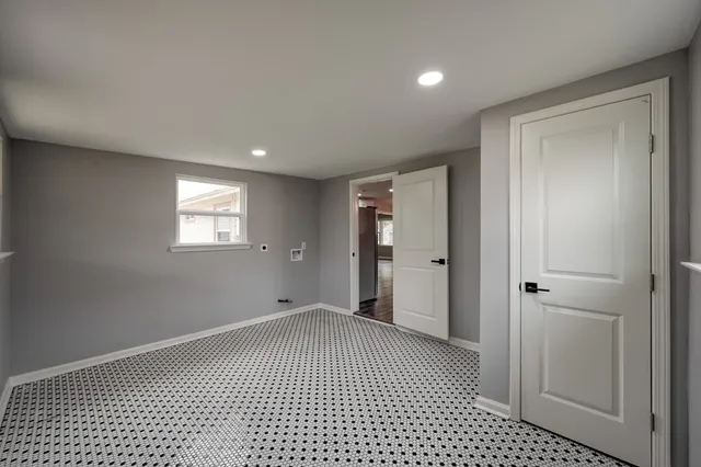 $1,948 | 513 Barkley Street, Houston, TX 77022