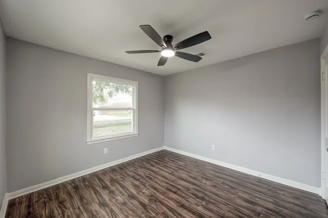 $1,948 | 513 Barkley Street, Houston, TX 77022