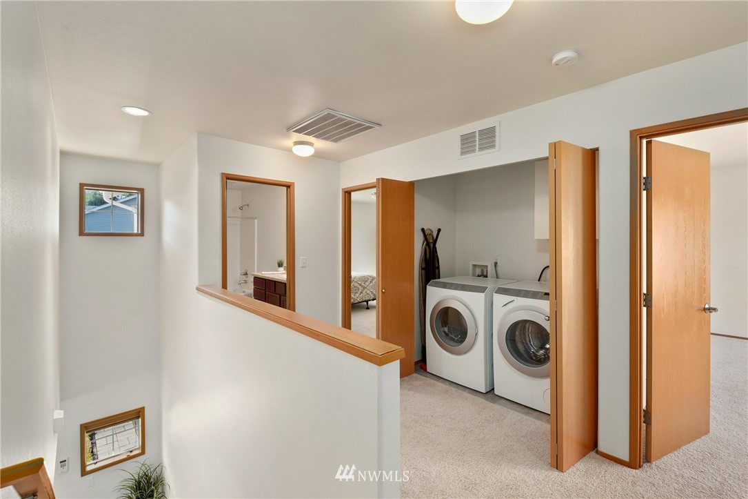 1302 190th Street Southeast Bothell, WA 98012 - Photo 12 of 22 Gallery Image 12