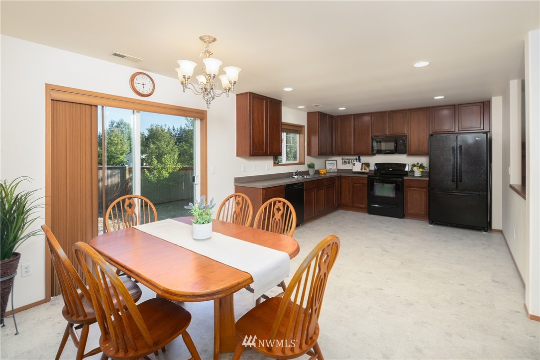 1302 190th Street Southeast Bothell, WA 98012 - Photo 9 of 22 Gallery Image 9