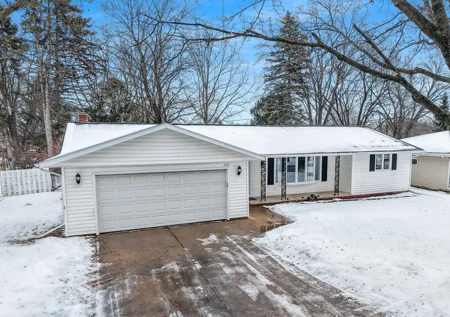$309,900 | 1159 Michaline Drive, Green Bay, WI 54304