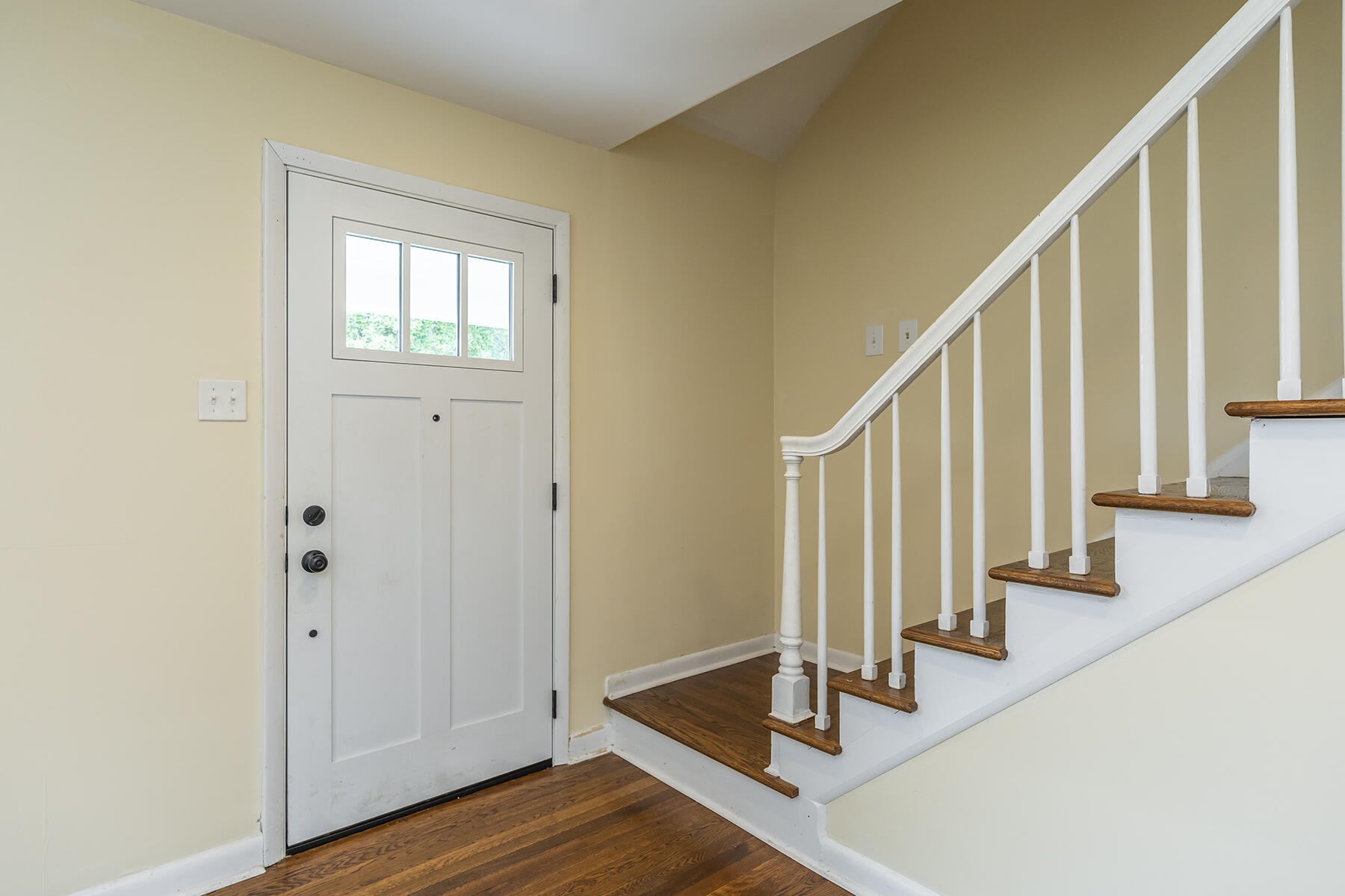 493 Hill N Dale Road Lexington, KY 40503 - Photo 5 of 35 493hillndale05 copy