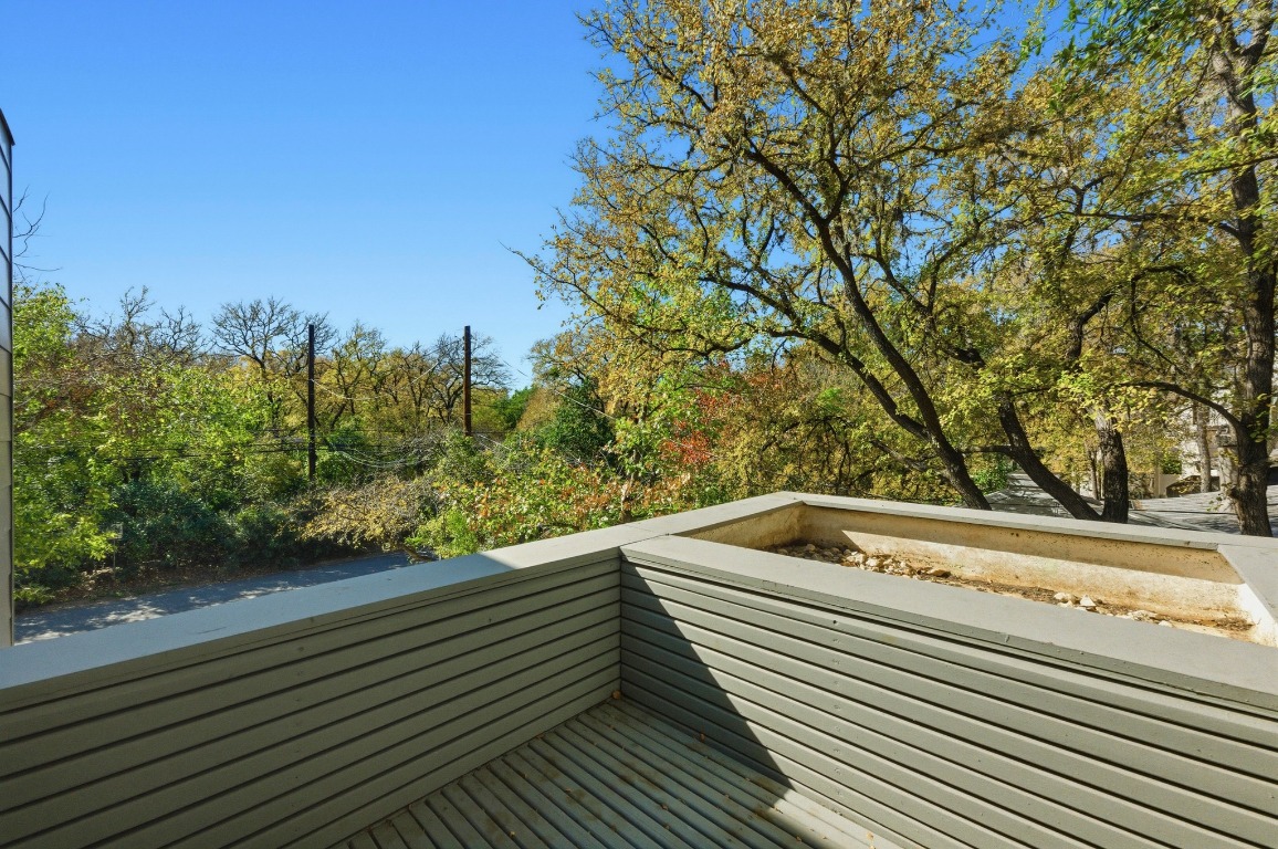 1712 West 10th Street Austin, TX 78703 - Photo 26 of 34 a view of sitting space and city view