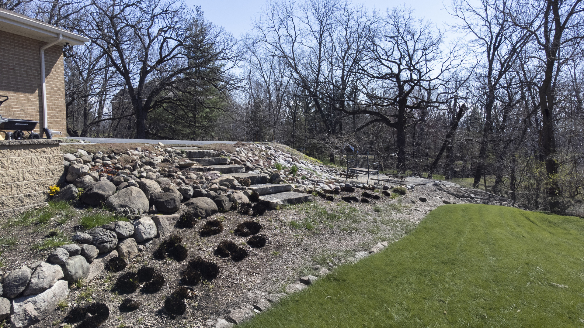 38W481 Silver Glen Road St. Charles, IL 60175 - Photo 11 of 21 a view of a yard
