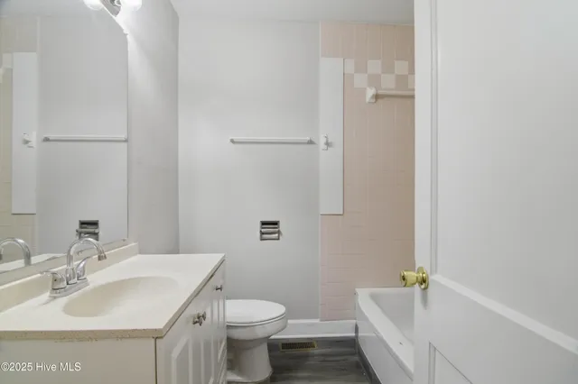 $1,895 | 105 North 25th Street, Wilmington, NC 28405