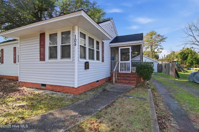 $1,895 | 105 North 25th Street, Wilmington, NC 28405
