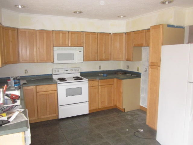 11575 4 Mile Road Plainwell, MI 49080 - Photo 4 of 12 072