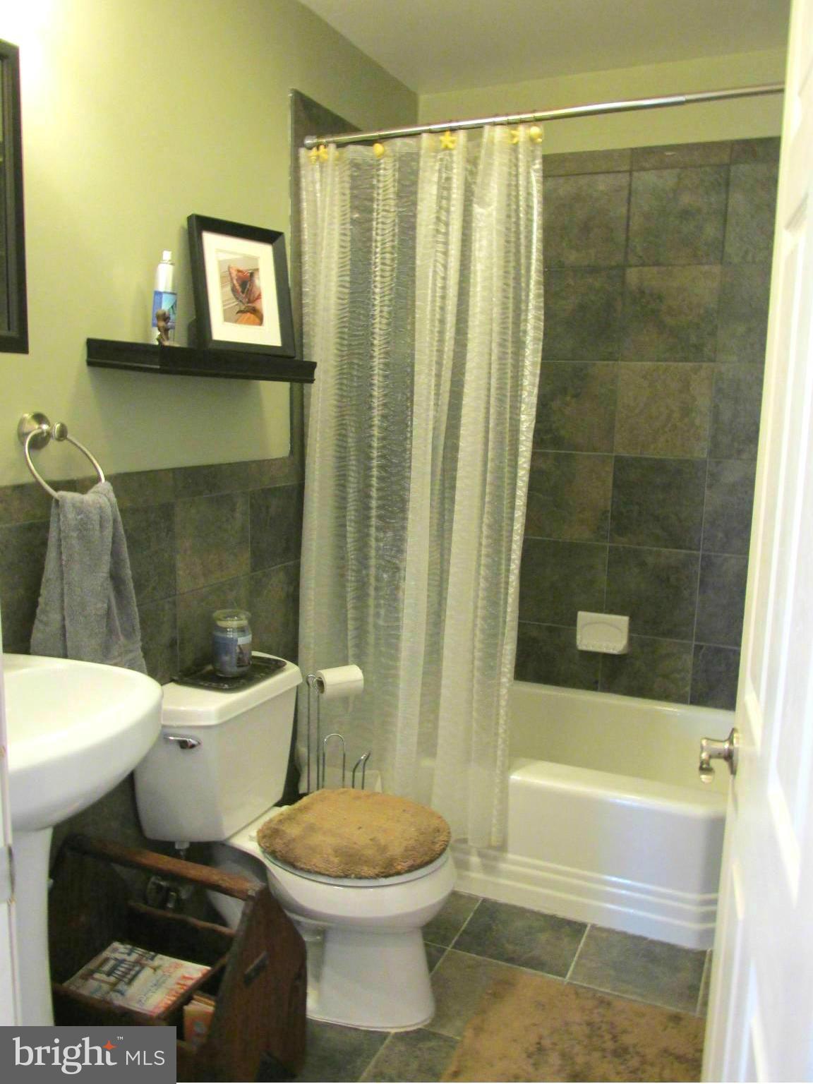 129 Farragut Road Annapolis, MD 21401 - Photo 10 of 30 Bath