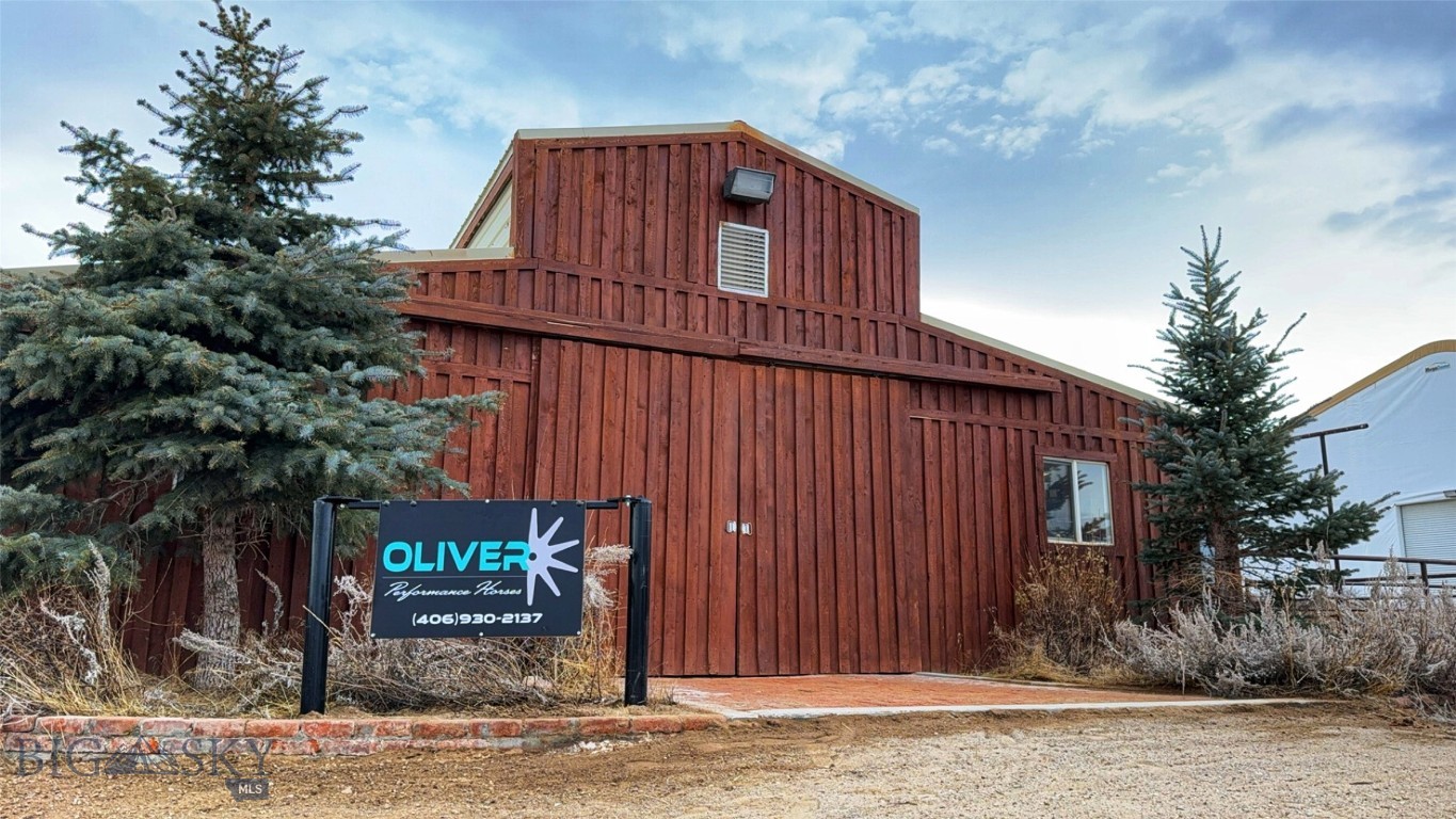600 Blue Ribbon Lane Dillon, MT 59725 - Photo 14 of 65 Entrance to Bigger Barn