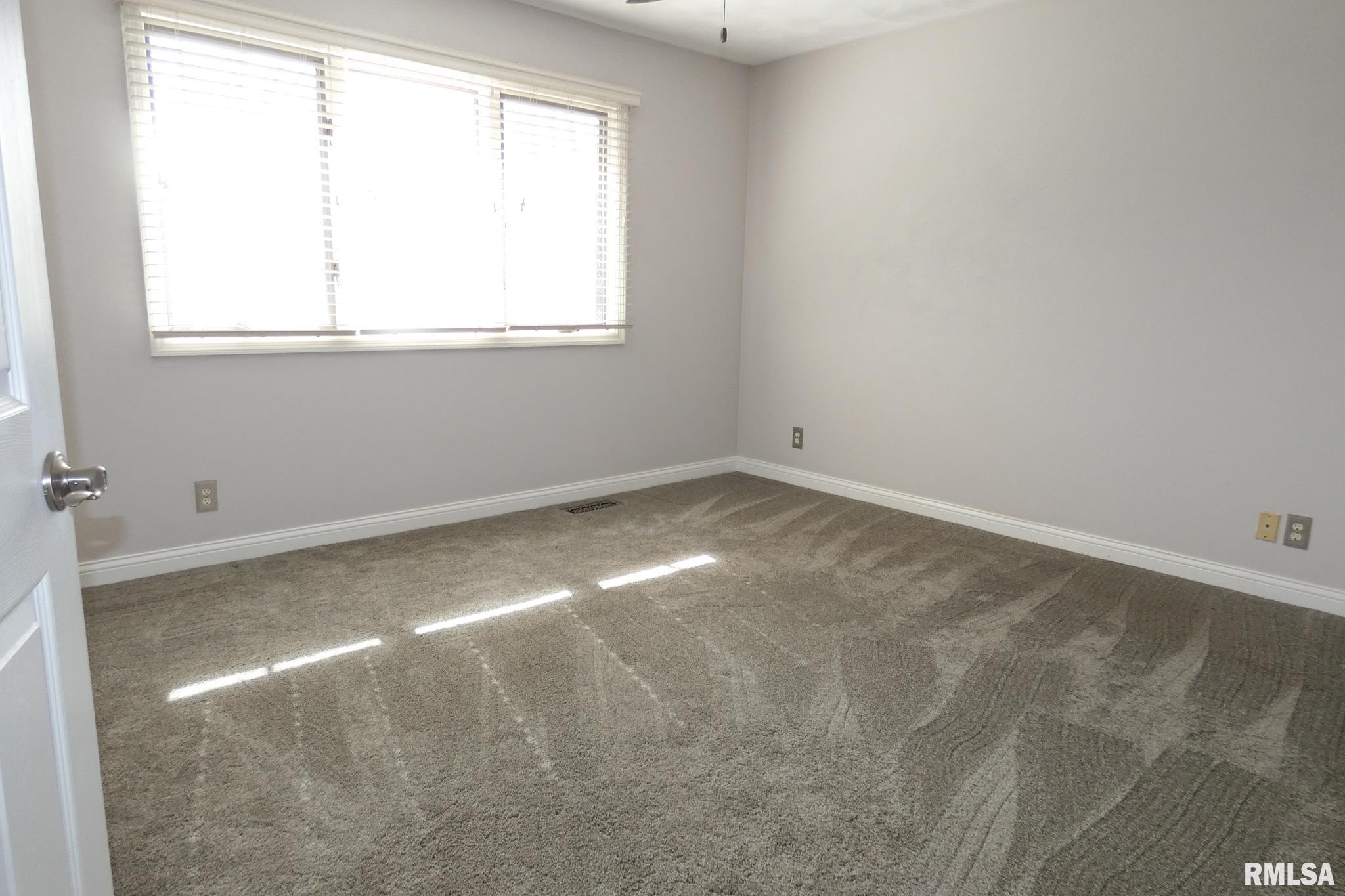 3546 West Chartwell Road Peoria, IL 61614 - Photo 27 of 41 Gallery Image 27