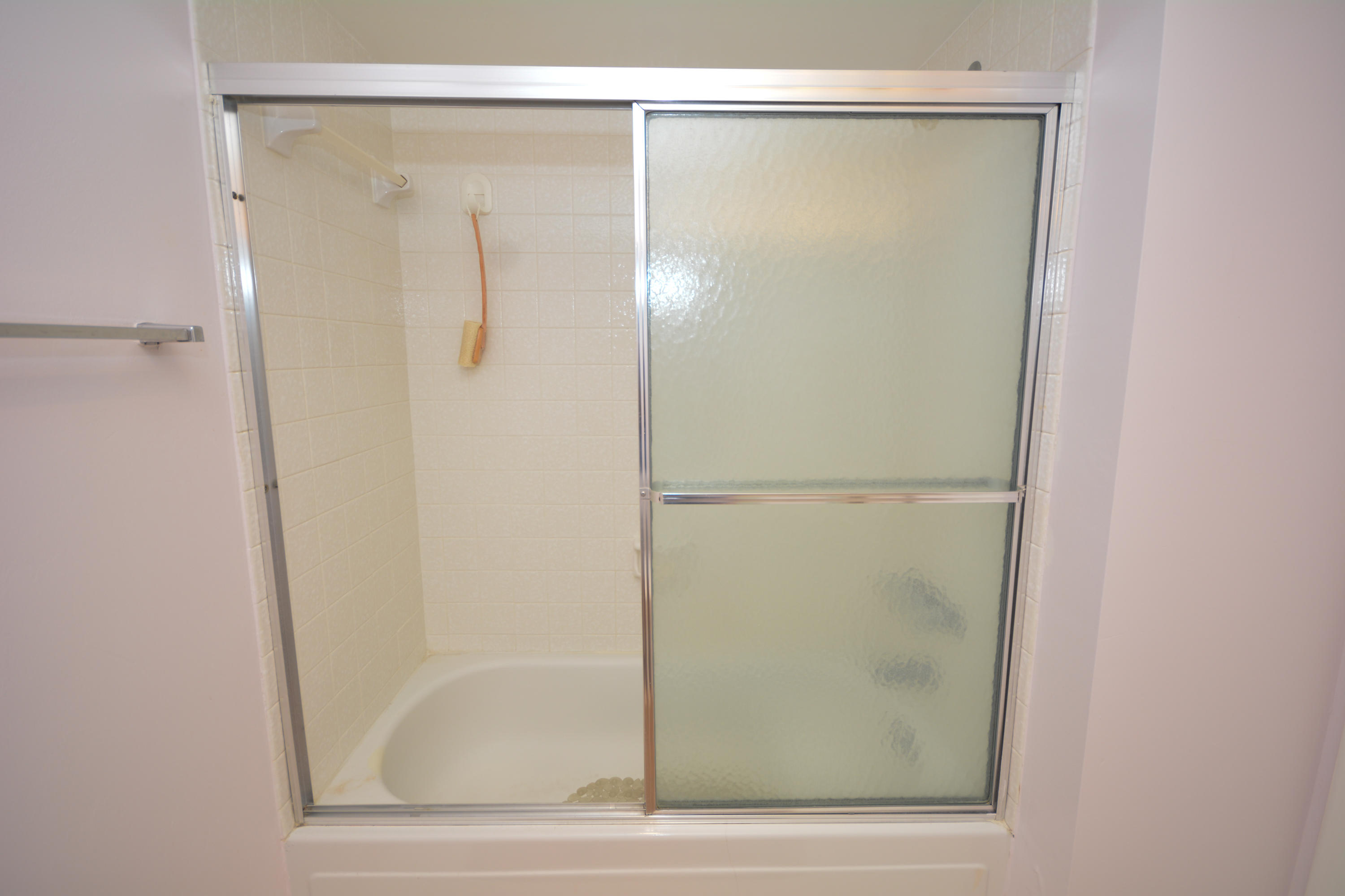 5301 Northwest 2nd Avenue, Unit 408 Boca Raton, FL 33487 - Photo 14 of 27 master tub
