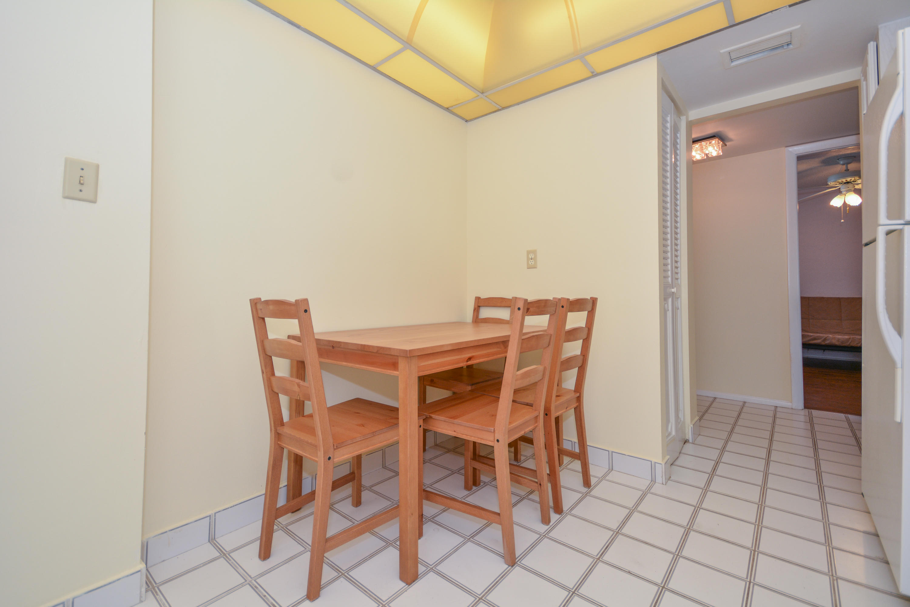 5301 Northwest 2nd Avenue, Unit 408 Boca Raton, FL 33487 - Photo 2 of 27 eat in kitchen