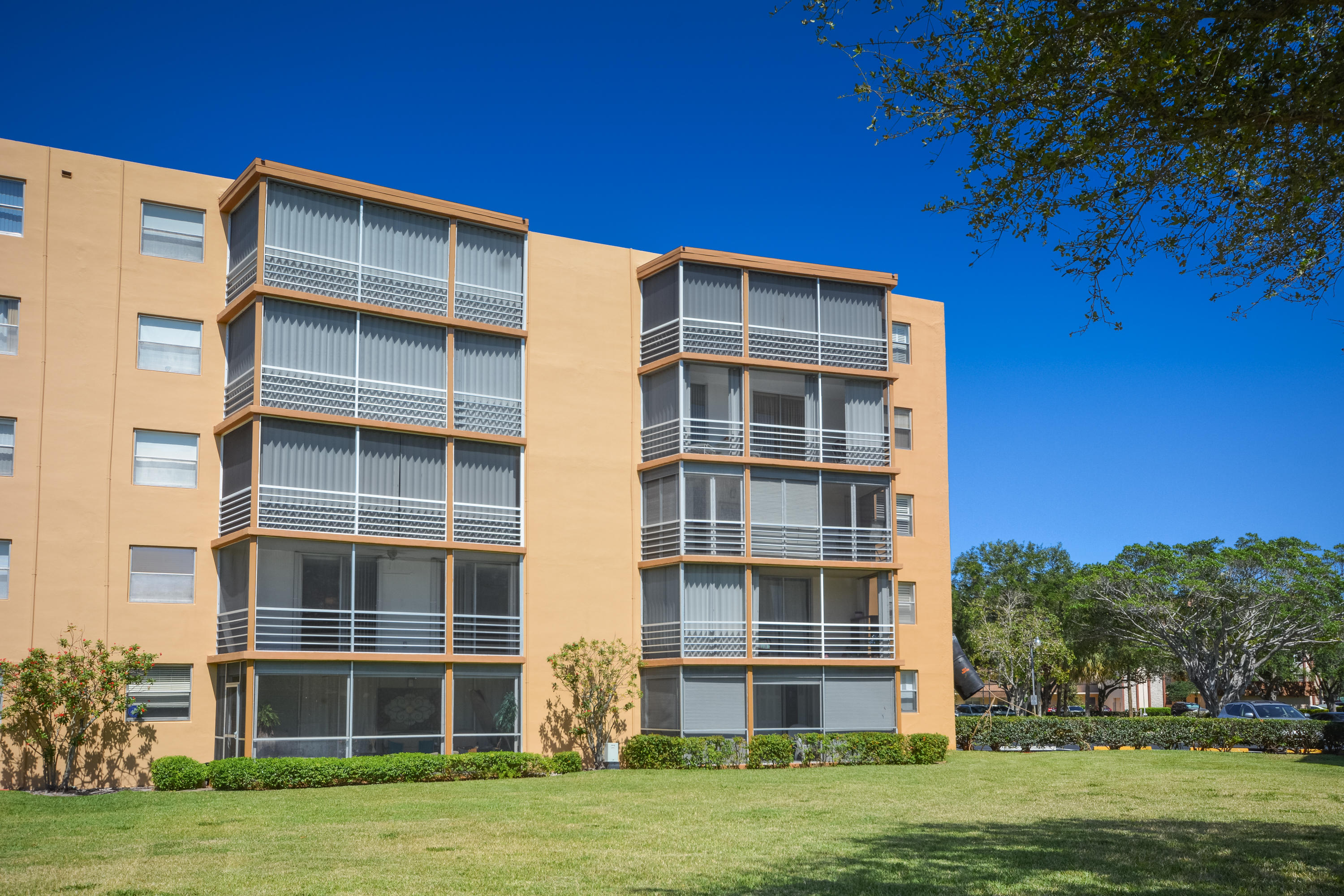 5301 Northwest 2nd Avenue, Unit 408 Boca Raton, FL 33487 - Photo 22 of 27 building rear