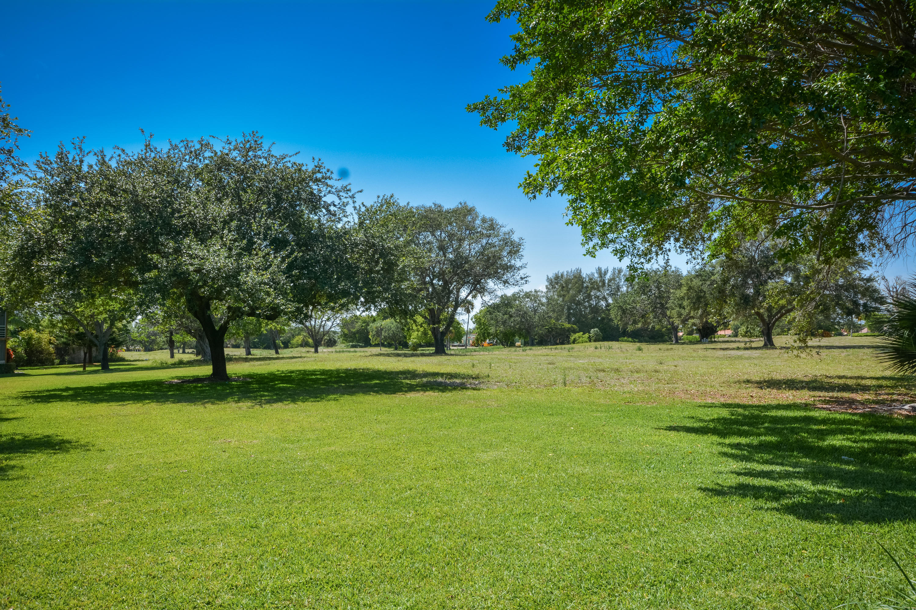 5301 Northwest 2nd Avenue, Unit 408 Boca Raton, FL 33487 - Photo 25 of 27 golf course