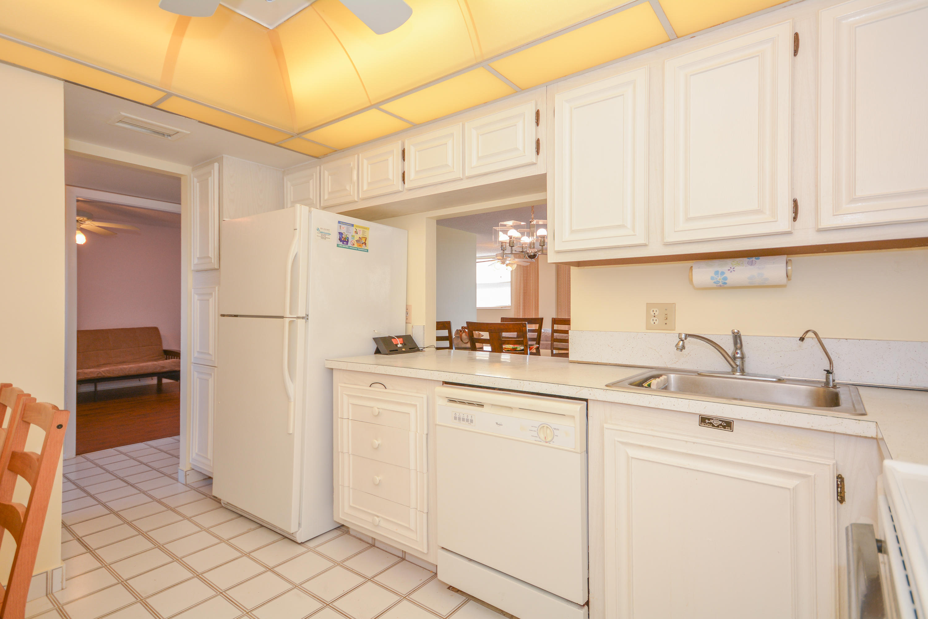 5301 Northwest 2nd Avenue, Unit 408 Boca Raton, FL 33487 - Photo 4 of 27 kitchen