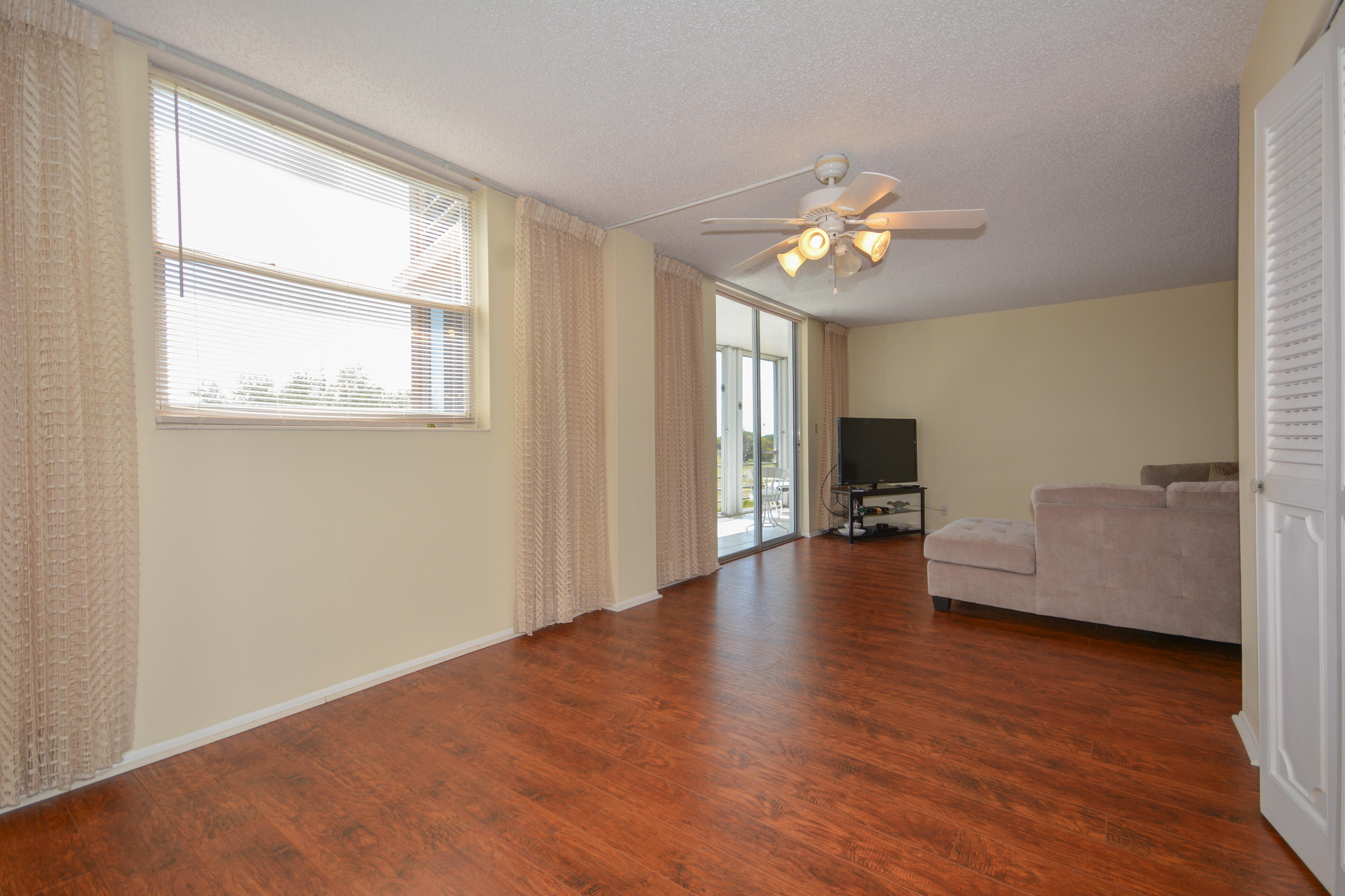 5301 Northwest 2nd Avenue, Unit 408 Boca Raton, FL 33487 - Photo 8 of 27 Den