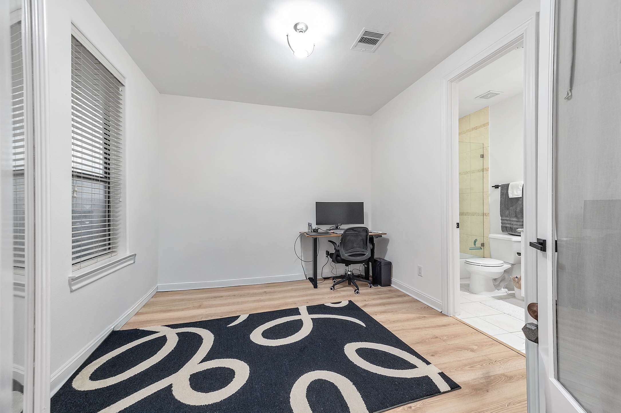 3205 Maxroy Street Houston, TX 77008 - Photo 6 of 34